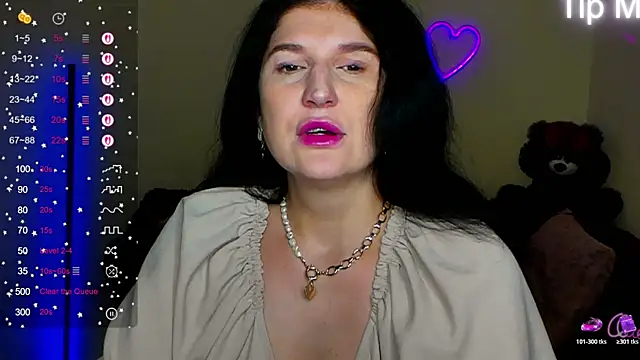 Snapshot of Alianna_Solo_Kisses chatting on June 5, 2026, 10:43 am Alianna Solo Kisses online show from June 5, 2026, 10:43 am