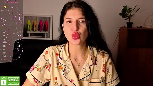 Alianna Solo Kisses online show from February 14, 2026, 6:24 am