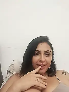 Snapshot of MelannyBell chatting on December 15, 2025, 6:25 pm MelannyBell online show from December 15, 2025, 6:25 pm