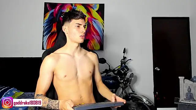 Snapshot of god_drake chatting on January 16, 2025, 3:45 pm god drake online show from January 16, 2025, 3:45 pm