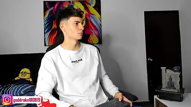 Snapshot of god_drake chatting on January 17, 2025, 1:56 pm god drake online show from January 17, 2025, 1:56 pm