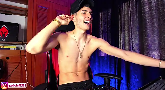 Snapshot of god_drake chatting on December 14, 2024, 4:41 pm god drake online show from December 14, 2024, 4:41 pm