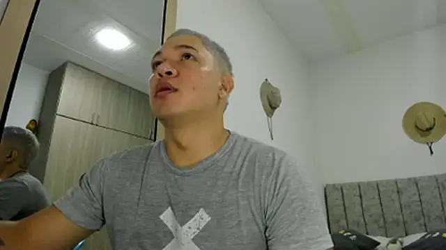 Snapshot of Valerioe chatting on April 20, 2026, 3:35 pm Valerioe online show from April 20, 2026, 3:35 pm