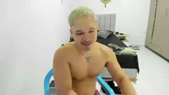 Snapshot of Valerioe chatting on May 5, 2026, 2:42 pm Valerioe online show from May 5, 2026, 2:42 pm