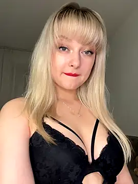 Snapshot of Blonde20 chatting on October 28, 2025, 3:11 pm Blonde20 online show from October 28, 2025, 3:11 pm