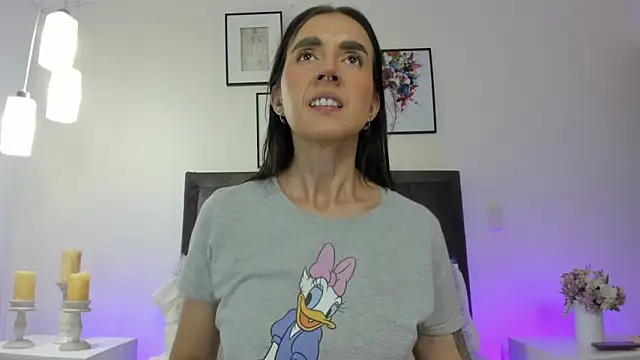 Snapshot of helen_mooree chatting on May 12, 2026, 12:55 pm helen mooree online show from May 12, 2026, 12:55 pm
