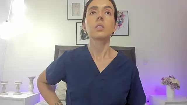 Snapshot of helen_mooree chatting on July 16, 2026, 2:25 pm helen mooree online show from July 16, 2026, 2:25 pm
