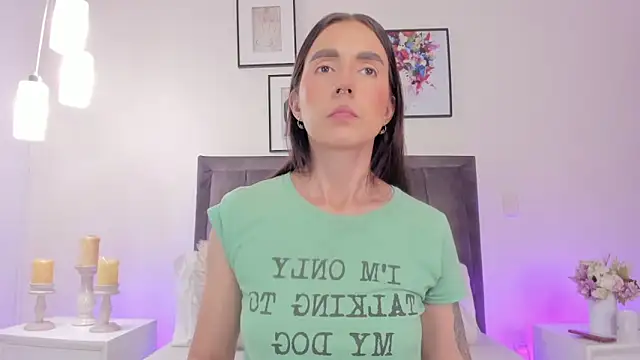 Snapshot of helen_mooree chatting on May 14, 2026, 12:57 pm helen mooree online show from May 14, 2026, 12:57 pm