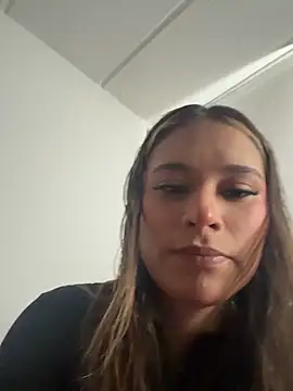 AntonelaDaly online show from November 12, 2025, 5:06 pm