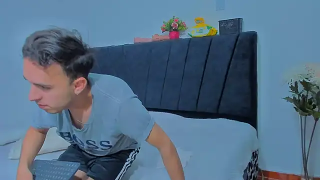 Snapshot of big-dicktop23 chatting on October 9, 2025, 3:40 am big-dicktop23 online show from October 9, 2025, 3:40 am