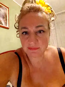 Snapshot of VirginiaNurse chatting on November 6, 2025, 8:57 pm VirginiaNurse online show from November 6, 2025, 8:57 pm