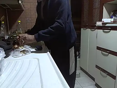 Snapshot of zormen355 chatting on October 12, 2025, 6:31 pm zormen355 online show from October 12, 2025, 6:31 pm