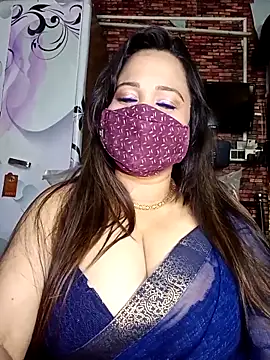 Snapshot of albelasummi702 chatting on October 25, 2025, 8:35 am albelasummi702 online show from October 25, 2025, 8:35 am