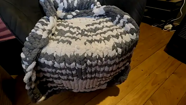 Snapshot of T0Yforeskin chatting on February 14, 2026, 10:48 am T0Yforeskin online show from February 14, 2026, 10:48 am