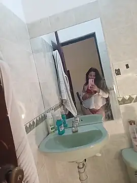 lirio05 online show from November 8, 2025, 7:17 pm