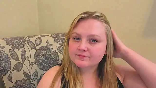 PhatAssBlond online show from April 8, 2026, 6:20 pm