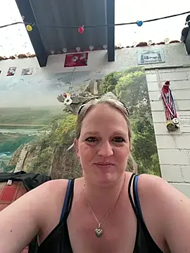 Snapshot of caro_kitten chatting on July 23, 2026, 1:08 pm caro kitten online show from July 23, 2026, 1:08 pm