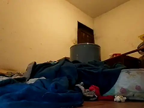 Snapshot of xemmia_sweety chatting on February 17, 2026, 6:33 am xemmia sweety online show from February 17, 2026, 6:33 am