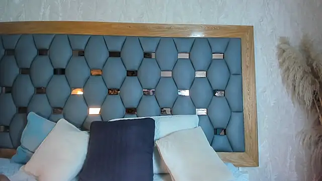 Snapshot of yayi_derek chatting on October 18, 2025, 11:45 am yayi derek online show from October 18, 2025, 11:45 am