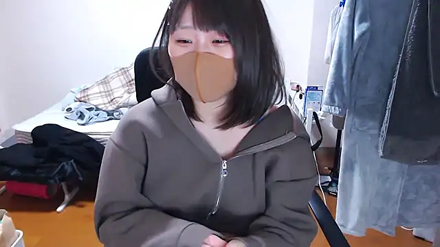 izumi  123 online show from February 23, 2026, 12:17 pm