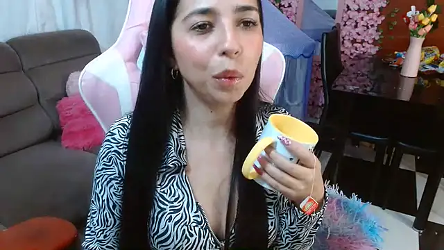 Snapshot of kendall_all4u chatting on June 26, 2026, 5:57 am kendall all4u online show from June 26, 2026, 5:57 am