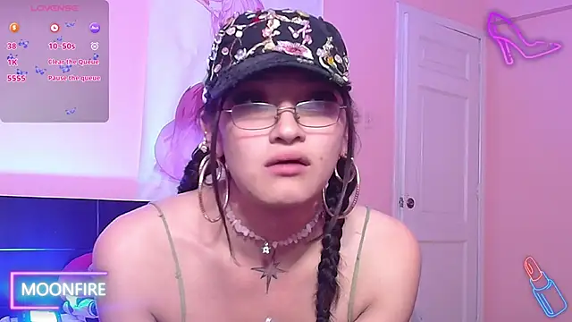 Snapshot of moonfiredancer chatting on December 5, 2025, 3:16 am moonfiredancer online show from December 5, 2025, 3:16 am