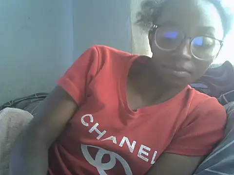 Snapshot of ElianeHot chatting on June 9, 2026, 1:12 pm ElianeHot online show from June 9, 2026, 1:12 pm