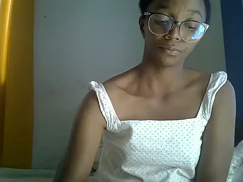 Snapshot of ElianeHot chatting on July 17, 2026, 10:12 am ElianeHot online show from July 17, 2026, 10:12 am