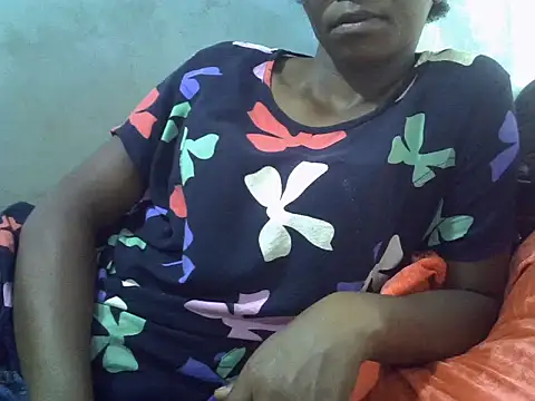 ElianeHot online show from April 25, 2026, 2:25 pm