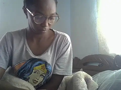 Snapshot of ElianeHot chatting on June 5, 2026, 7:47 am ElianeHot online show from June 5, 2026, 7:47 am
