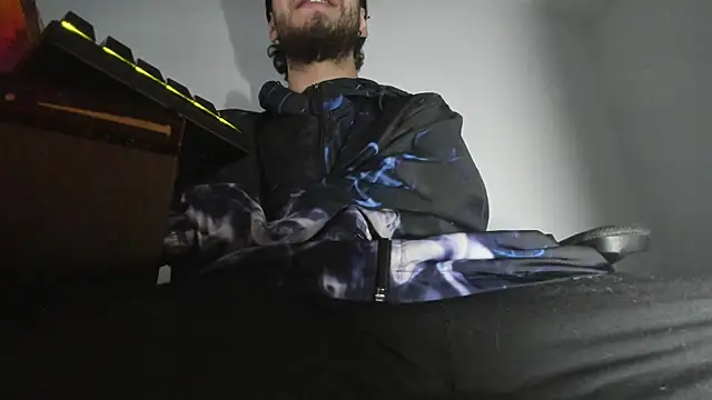 Snapshot of s_sven03 chatting on October 31, 2025, 1:46 am s sven03 online show from October 31, 2025, 1:46 am