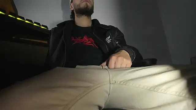 Snapshot of s_sven03 chatting on October 25, 2025, 6:23 am s sven03 online show from October 25, 2025, 6:23 am