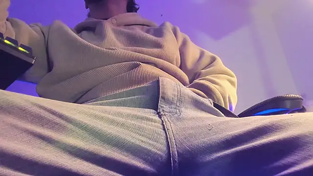 Snapshot of s_sven03 chatting on December 4, 2025, 4:55 am s sven03 online show from December 4, 2025, 4:55 am