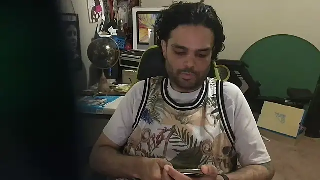 Snapshot of GForceSavage chatting on May 6, 2026, 11:42 pm GForceSavage online show from May 6, 2026, 11:42 pm