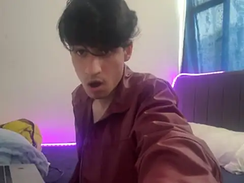 Zlestkarr online show from June 3, 2026, 9:41 pm