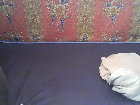 Snapshot of princess-maira chatting on March 31, 2026, 5:42 am princess-maira online show from March 31, 2026, 5:42 am