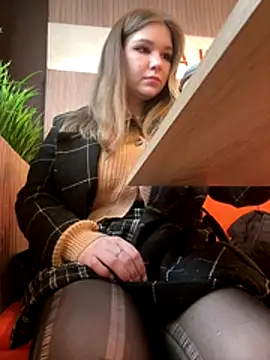 Snapshot of PumaShyXD chatting on December 2, 2025, 11:12 am PumaShyXD online show from December 2, 2025, 11:12 am