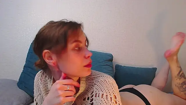 Snapshot of milly_ross chatting on October 18, 2025, 10:50 am milly ross online show from October 18, 2025, 10:50 am