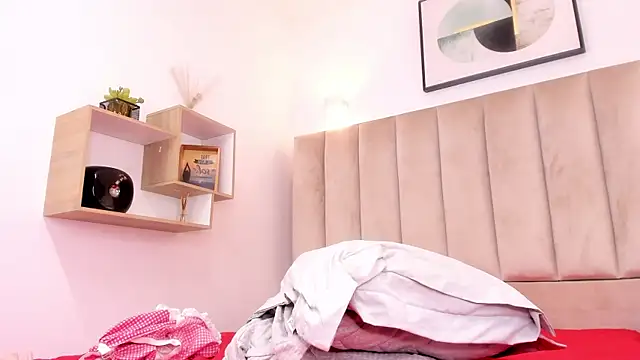 Anniie Queen online show from February 25, 2025, 6:25 am