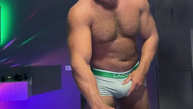 KarlosRichi online show from October 13, 2025, 3:35 pm