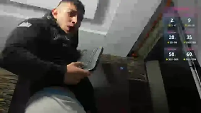 Snapshot of angeel_d035 chatting on October 22, 2025, 12:54 am angeel d035 online show from October 22, 2025, 12:54 am