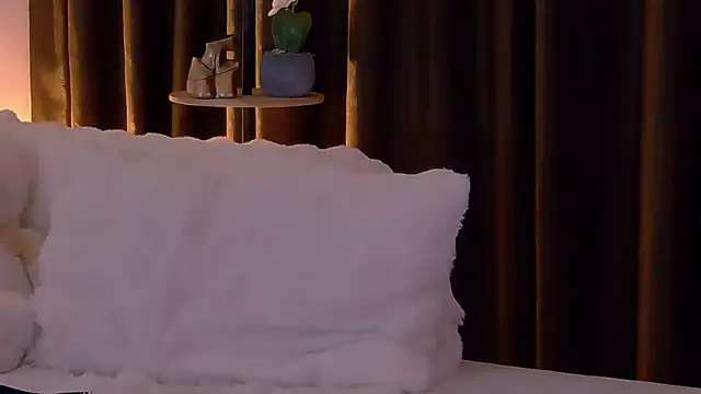 Snapshot of TinaHarley chatting on March 15, 2026, 4:58 pm TinaHarley online show from March 15, 2026, 4:58 pm