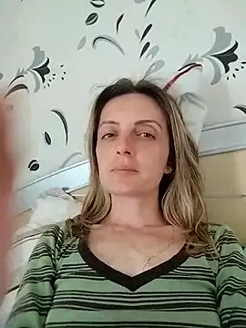 SophyGirl online show from April 22, 2026, 12:23 pm