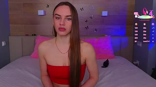 Snapshot of SaraCros chatting on March 14, 2026, 5:46 am SaraCros online show from March 14, 2026, 5:46 am