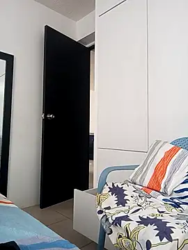 Snapshot of rossgreen77 chatting on November 17, 2025, 6:56 pm rossgreen77 online show from November 17, 2025, 6:56 pm