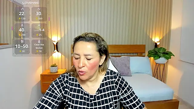 Snapshot of luciana_ballesteros_ chatting on June 23, 2026, 12:14 pm luciana ballesteros online show from June 23, 2026, 12:14 pm
