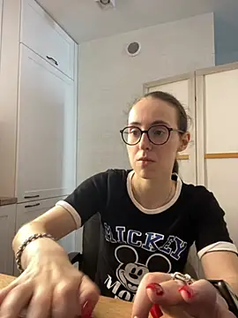 Snapshot of MartiniiSelenna chatting on June 24, 2026, 6:01 am MartiniiSelenna online show from June 24, 2026, 6:01 am