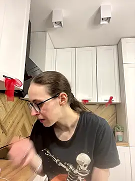 MartiniiSelenna online show from January 14, 2026, 6:39 am