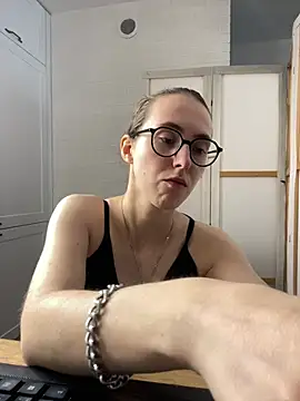 Snapshot of MartiniiSelenna chatting on July 18, 2026, 6:00 am MartiniiSelenna online show from July 18, 2026, 6:00 am