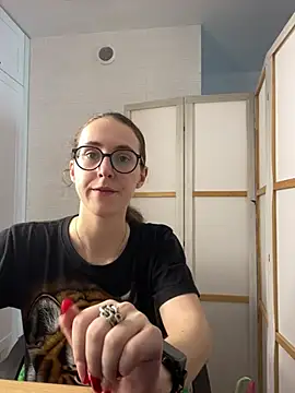 Snapshot of MartiniiSelenna chatting on July 12, 2026, 5:52 am MartiniiSelenna online show from July 12, 2026, 5:52 am
